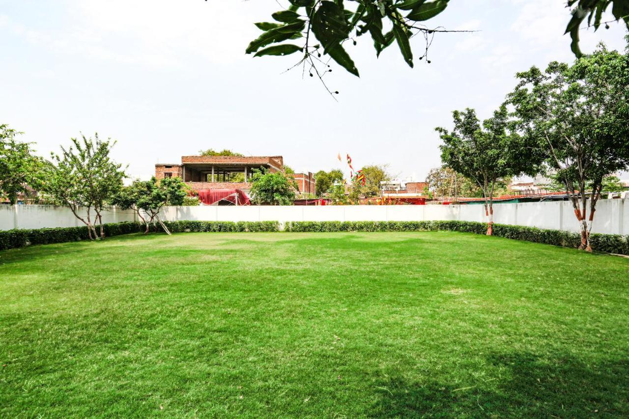 Fabhotel Shivam Palace Benares Buitenkant foto